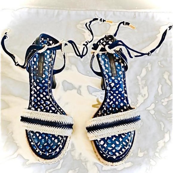 Louis Vuitton Sandals - Picture 2 of 6